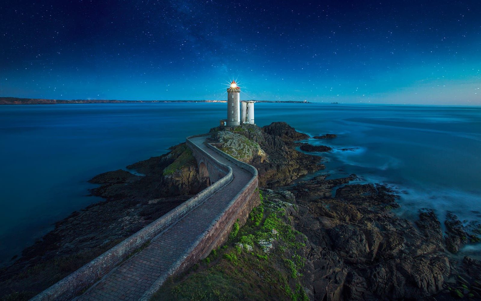 Phare Du Petit Minou Lighthouse Plouzané Brittany France Ultra Hd Wallpapers For Desktop Mobile