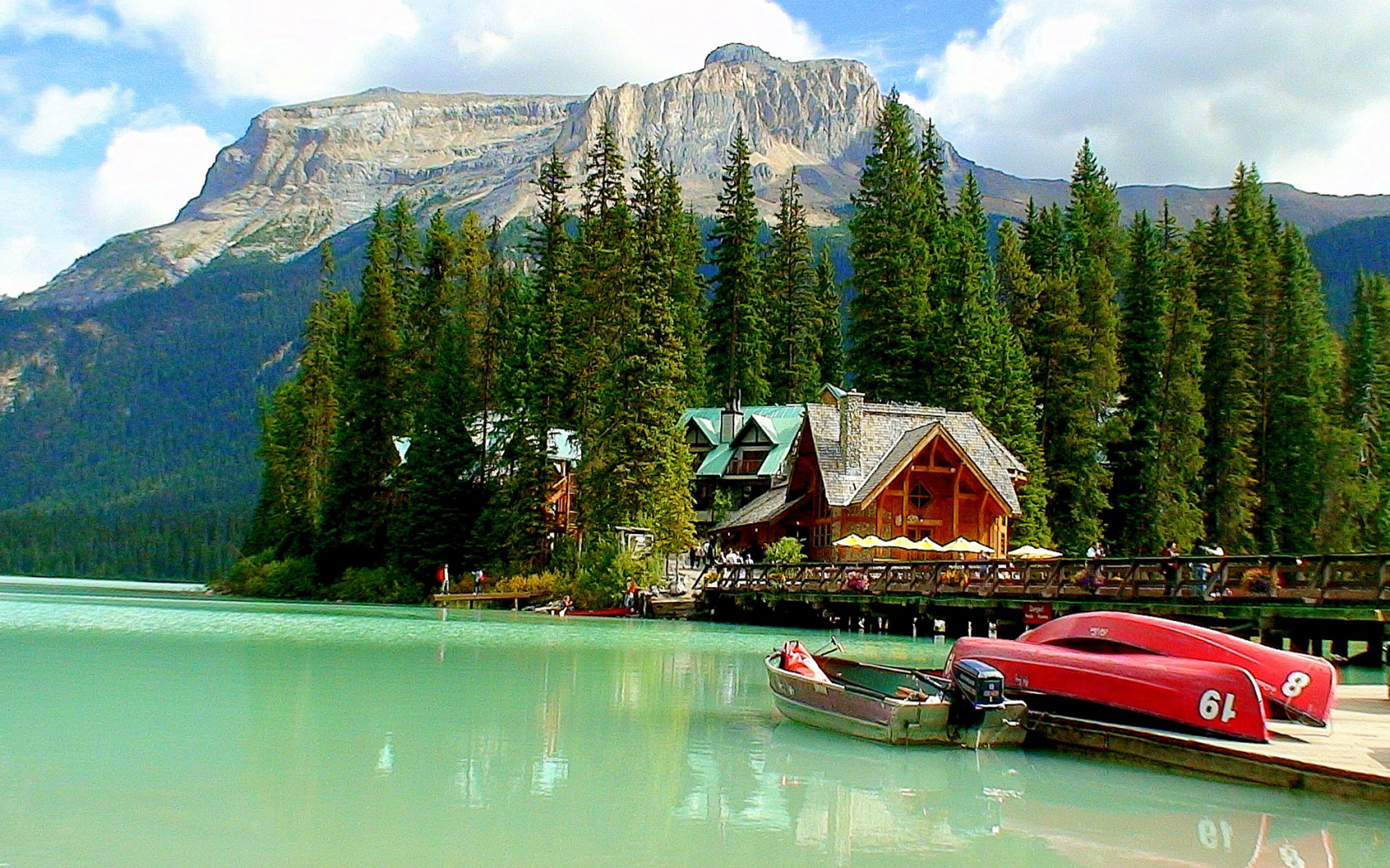 дом у горного озера